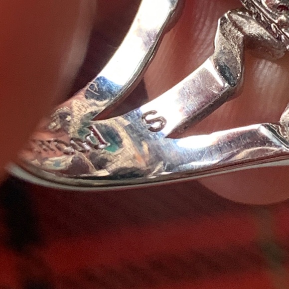 Vivienne Westwood Silver & Green Scarab Ring w/ Stones and Swarovski crystals - Picture 6 of 10